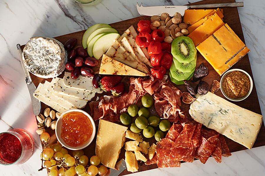 How to Build A Perfect Cheese Board