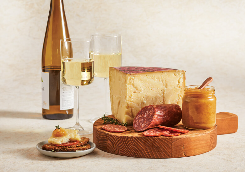 Grand Cru Surchoix cheese with wine