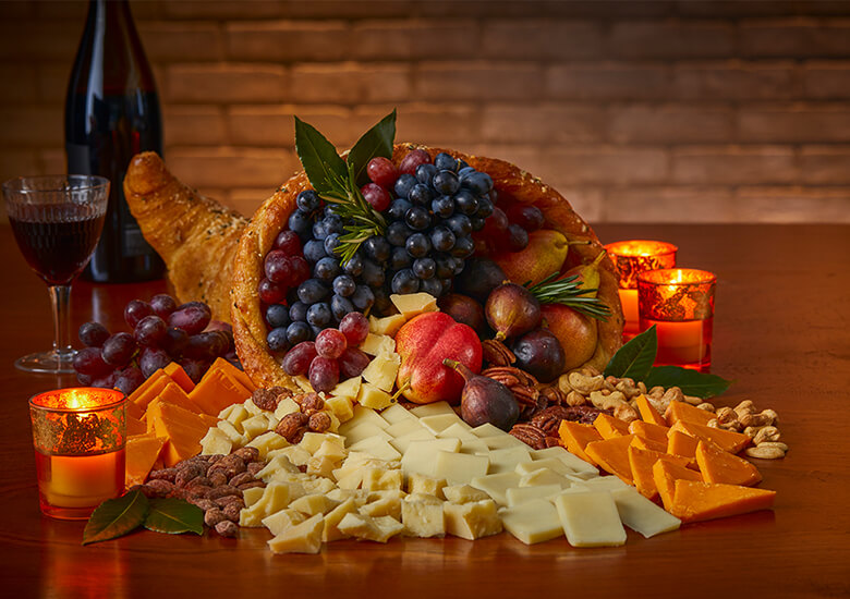 How to Make the Perfect Thanksgiving Cheese Board