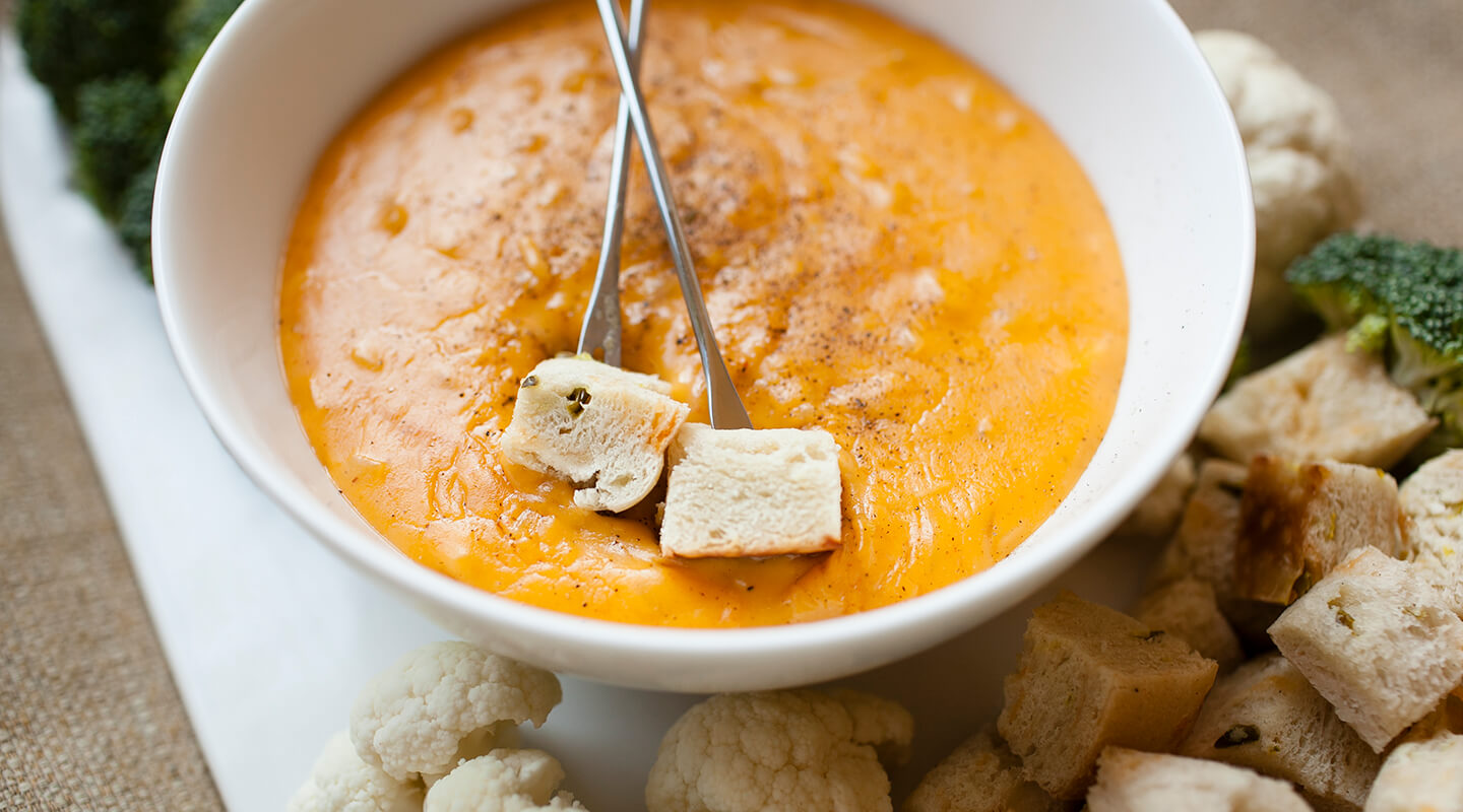 Wisconsin Cheese Classic Cheddar Beer Fondue recipe