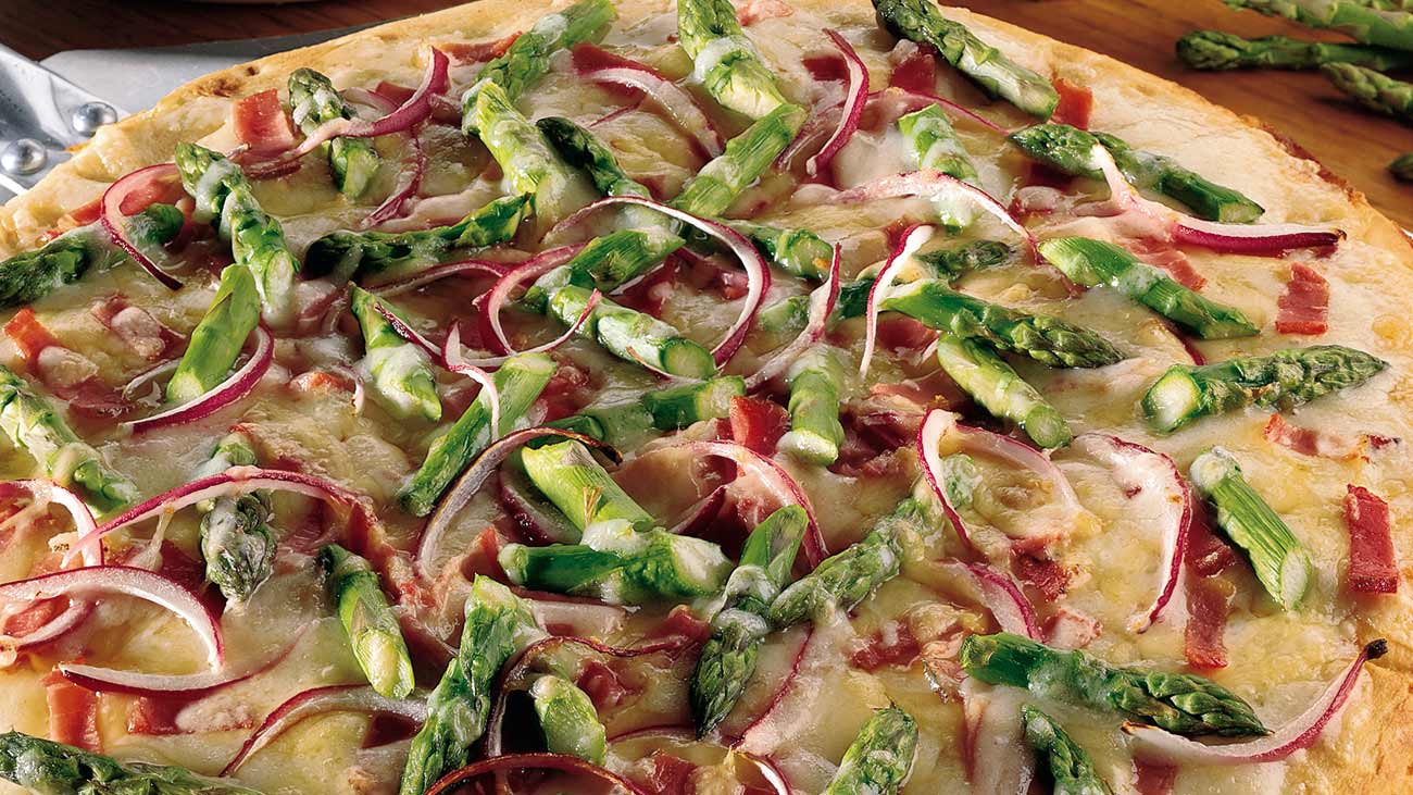 Alpine-Style Cheese, Asparagus and Prosciutto Pizza