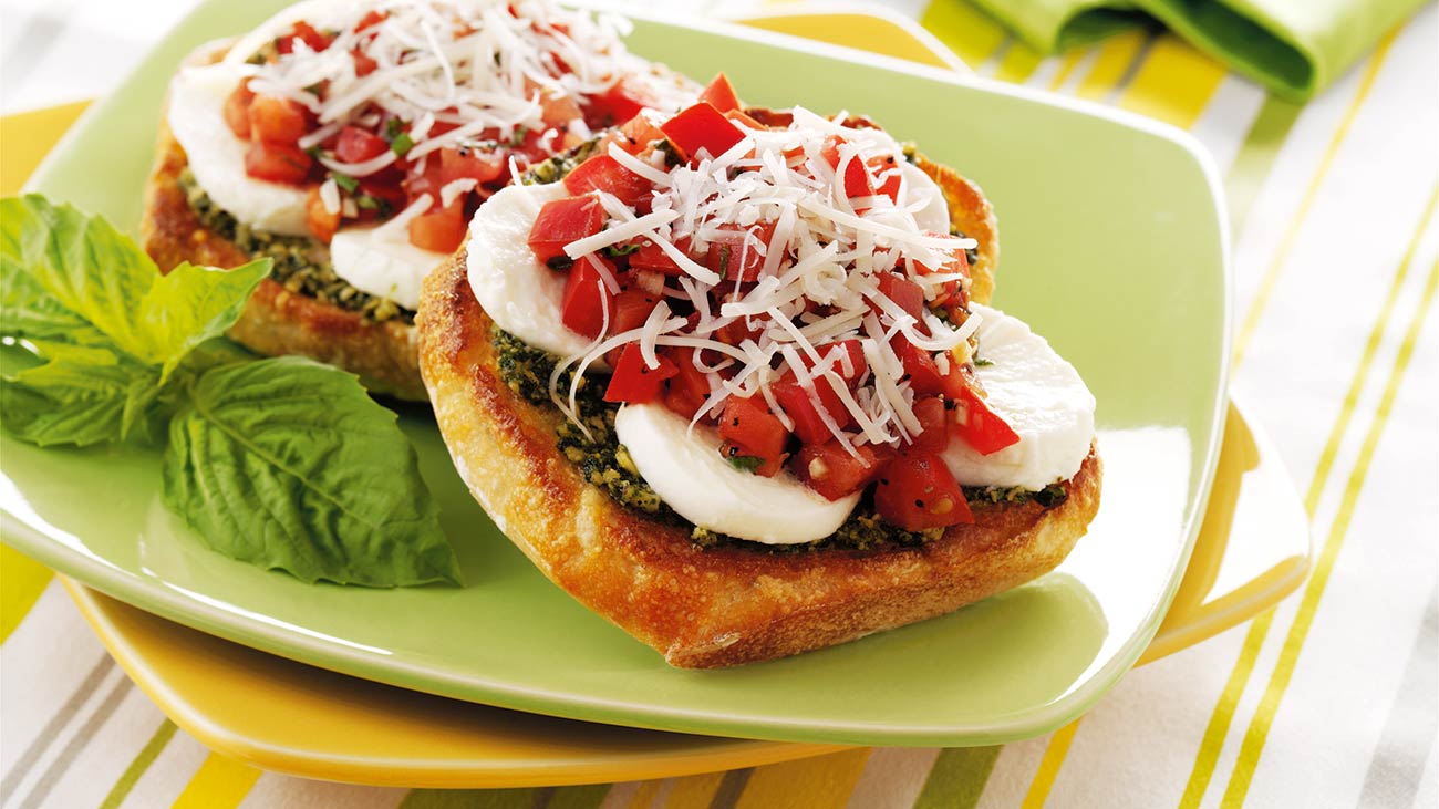 Mozzarella Pesto Bruschetta  Wisconsin Cheese