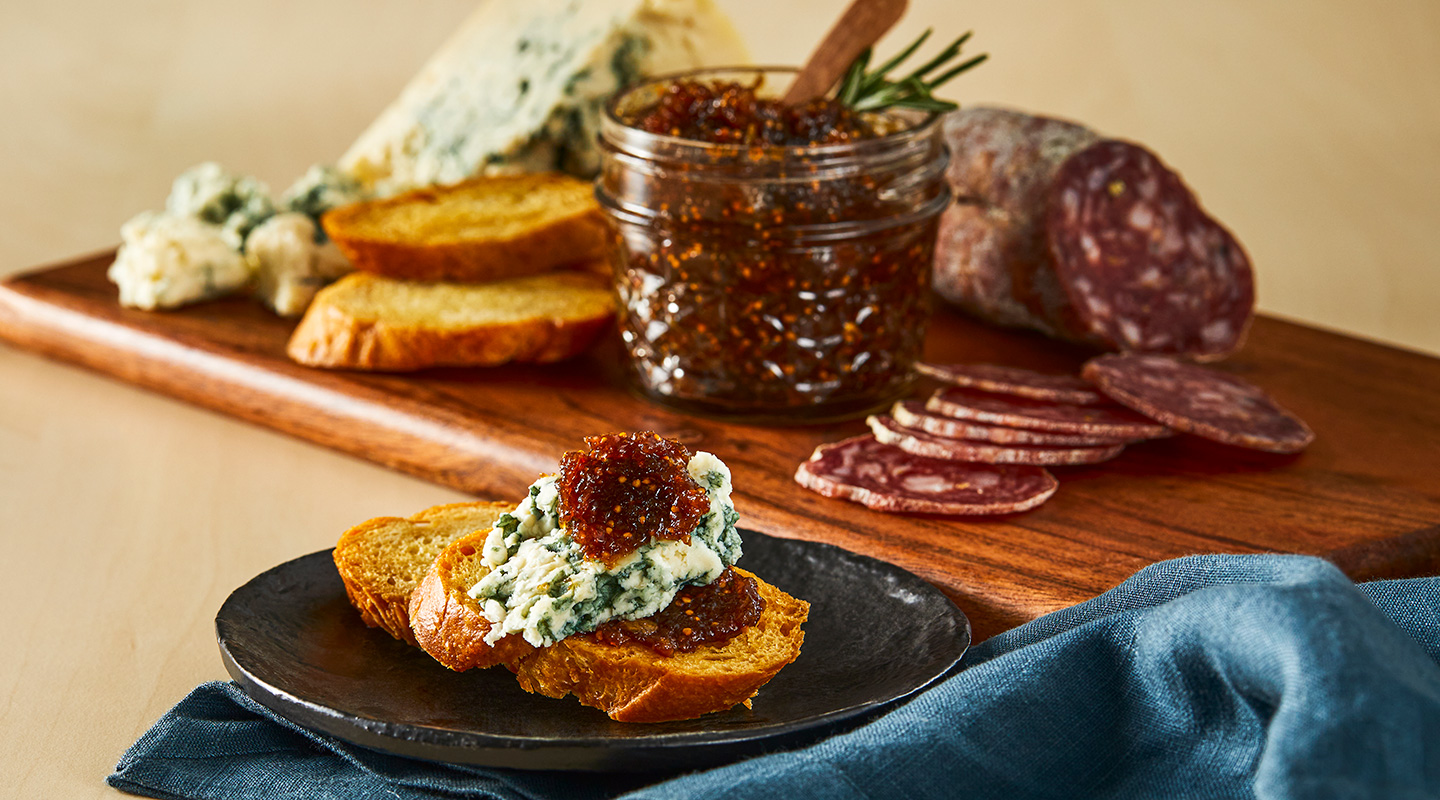 Wisconsin Cheese Blue Cheese Fig Jam  recipe